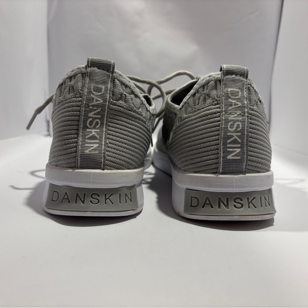Danskin Gray Knit Sneaker Women’s Size 10 Lightweight Comfort Walking Athleisure - Picture 4 of 6
